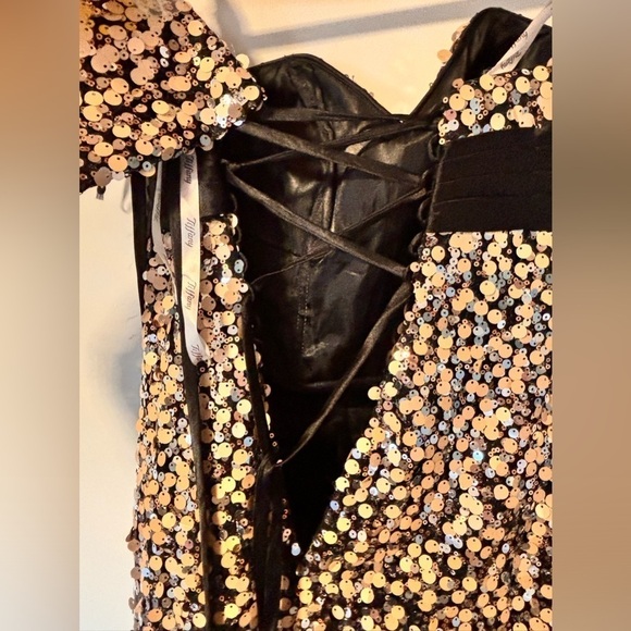 Tiffany Designs- Stunning Black and gold sequinned dress - Picture 6 of 11